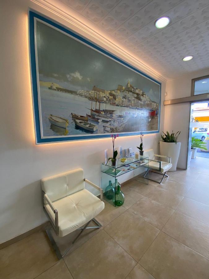 Hostal Pitiusa Ibiza stad Exteriör bild