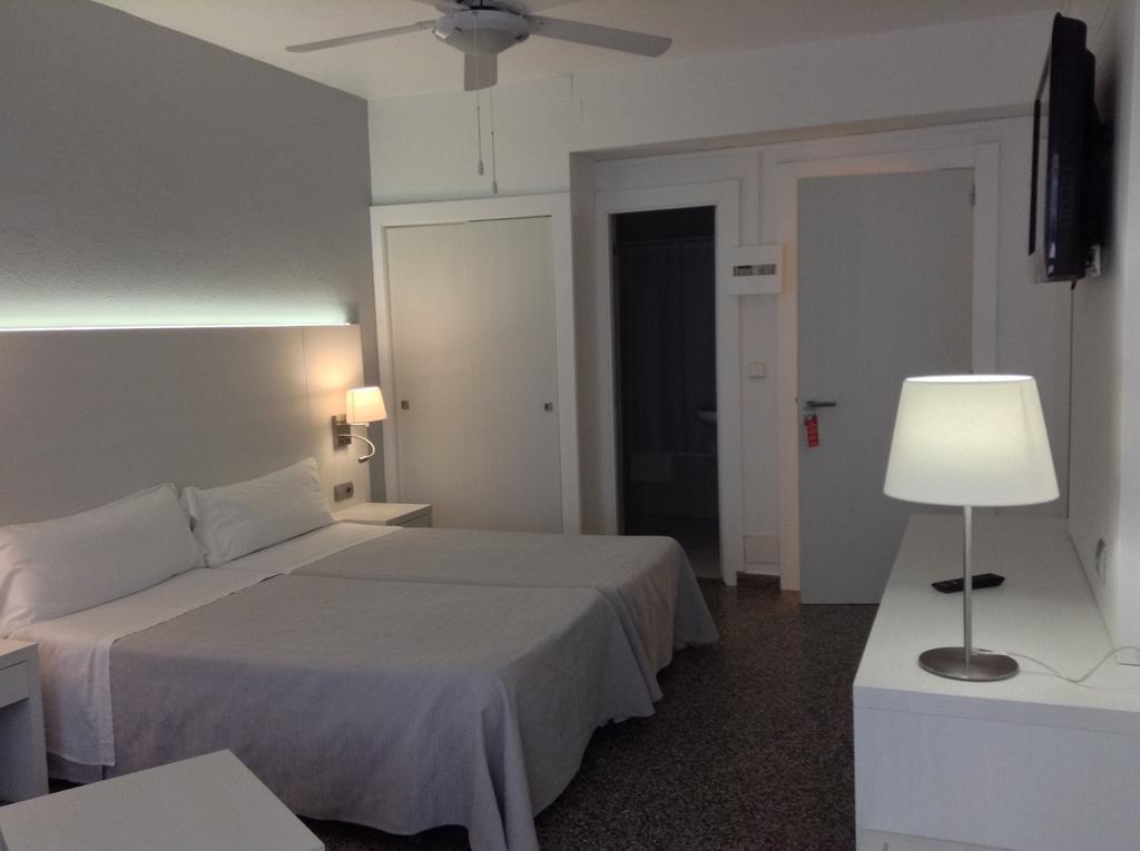 Hostal Pitiusa Ibiza stad Rum bild